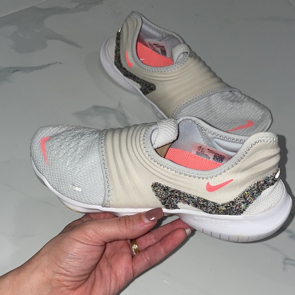 Nike Shoes - Women’s Nike free rn flyknit